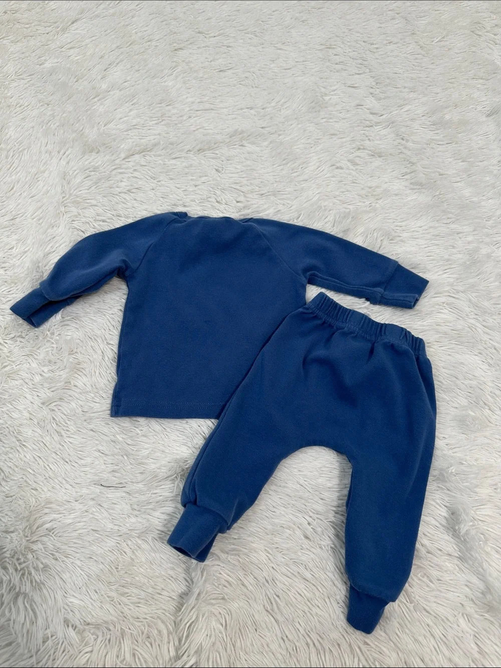 🪎 Little One Shop Outfit Size 6 months